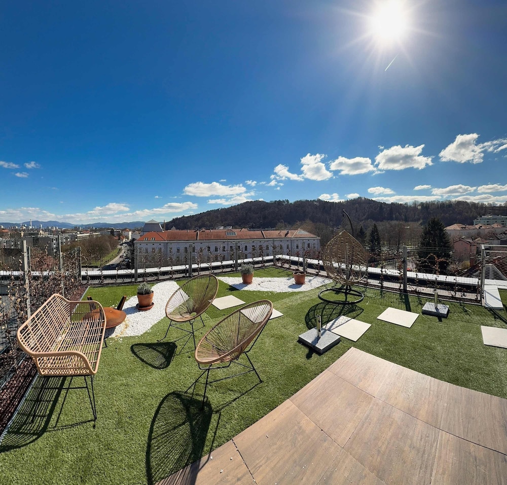 Skyline Penthouse Retreat Luxury in Ljubljana