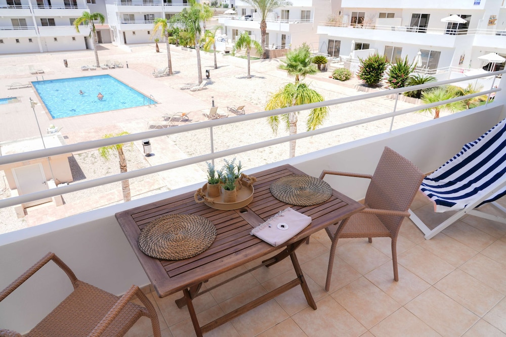 Narcissos Nissi Beach Apartment E9