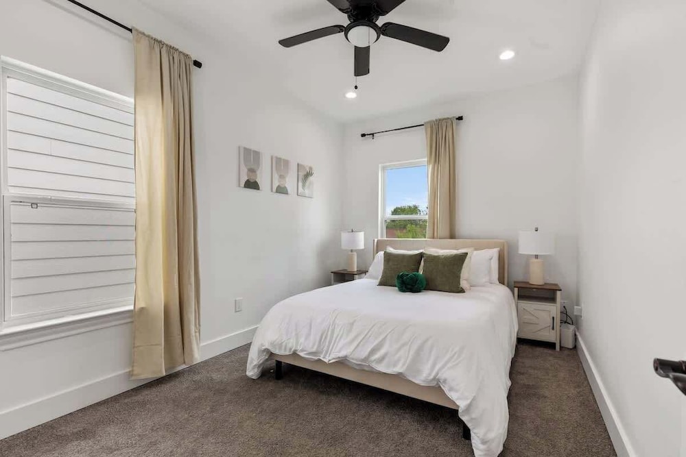 Modern 3BR Family Retreat in Downtown Houston