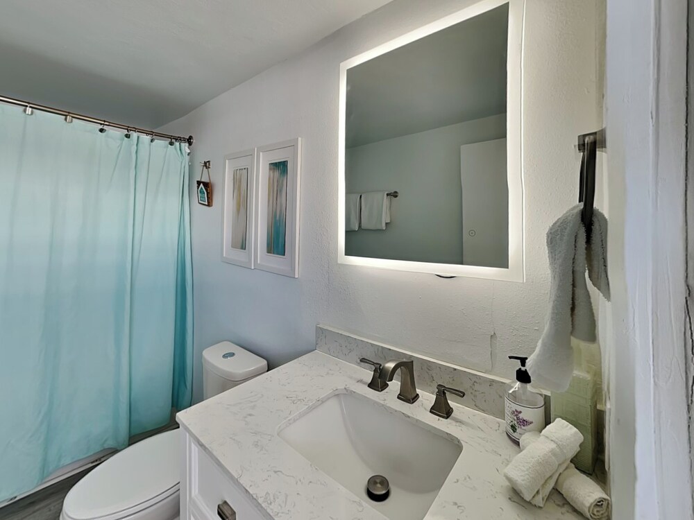The Wave Cave by Silver Sands Vacation Rentals