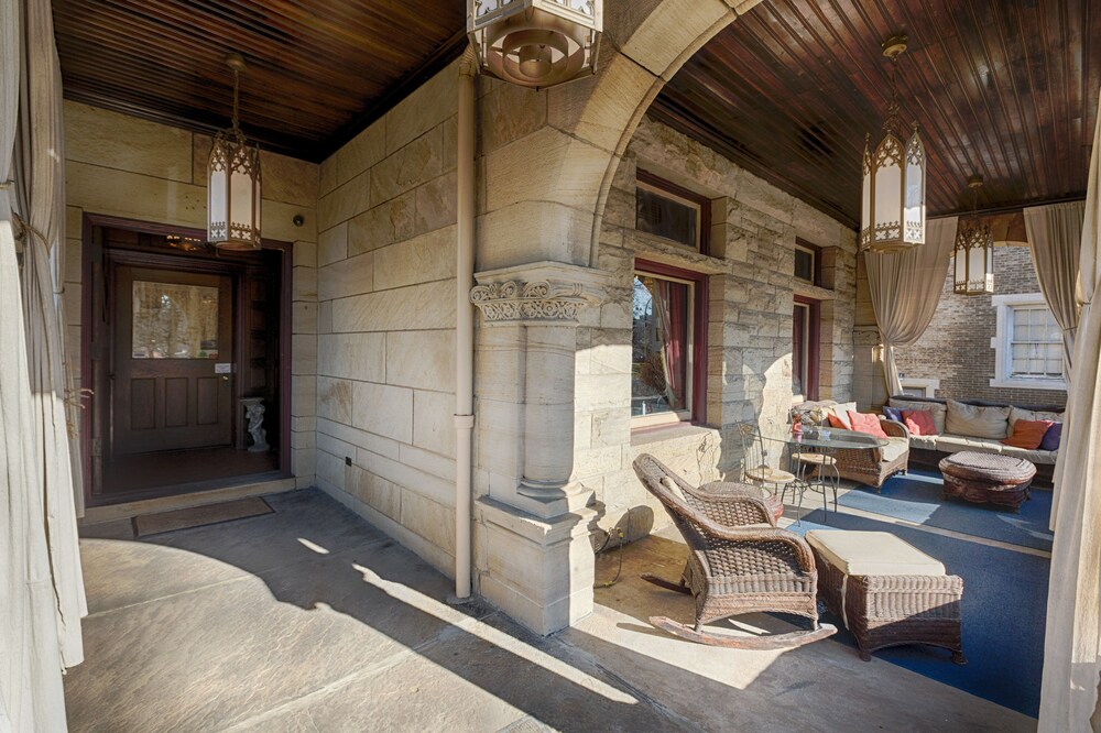 Boggs Mansion