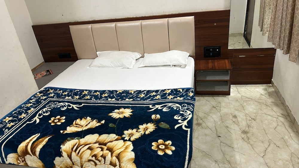 R.K Hotel & Restaurant