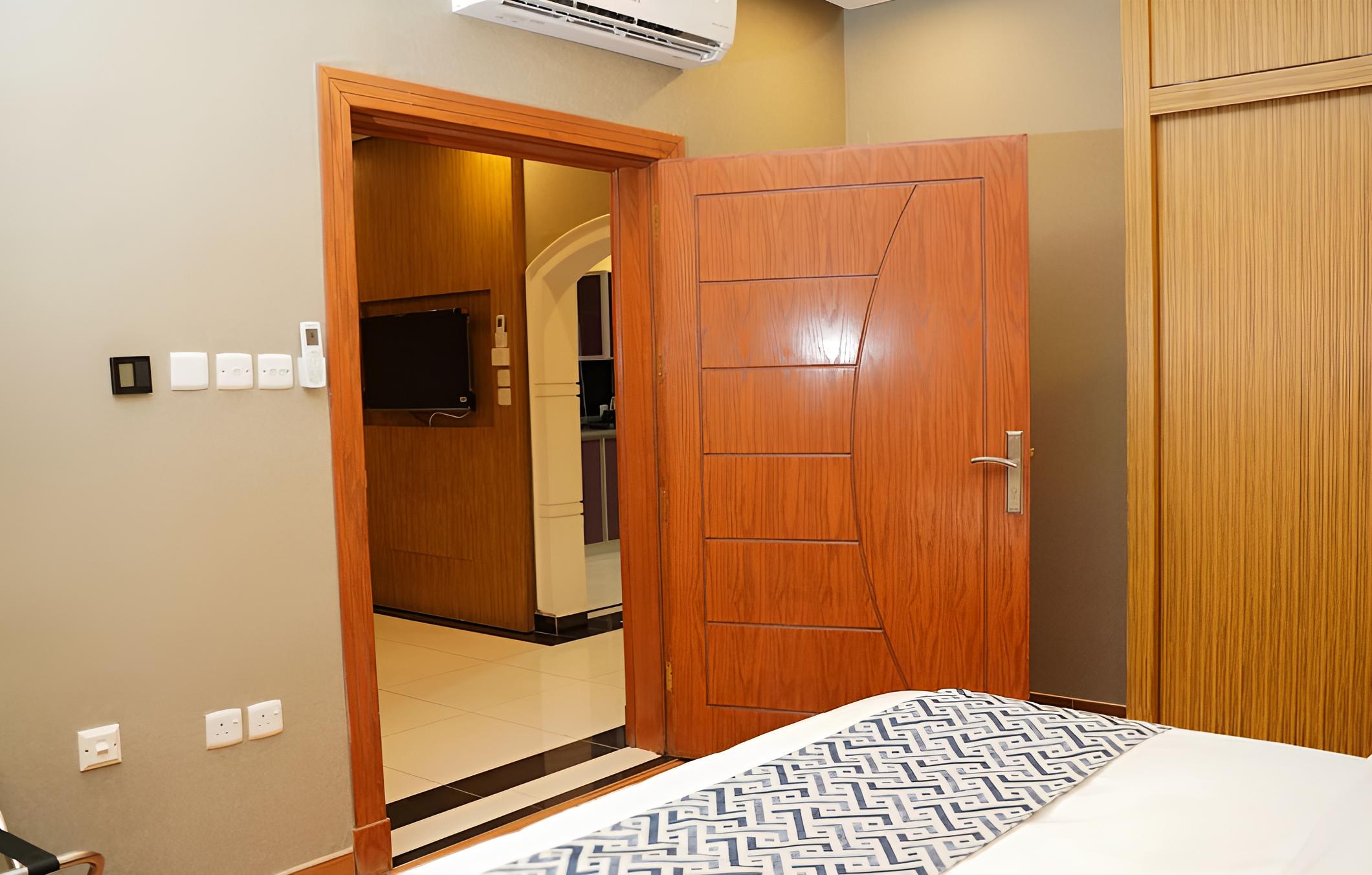 CREDI HOTEL
