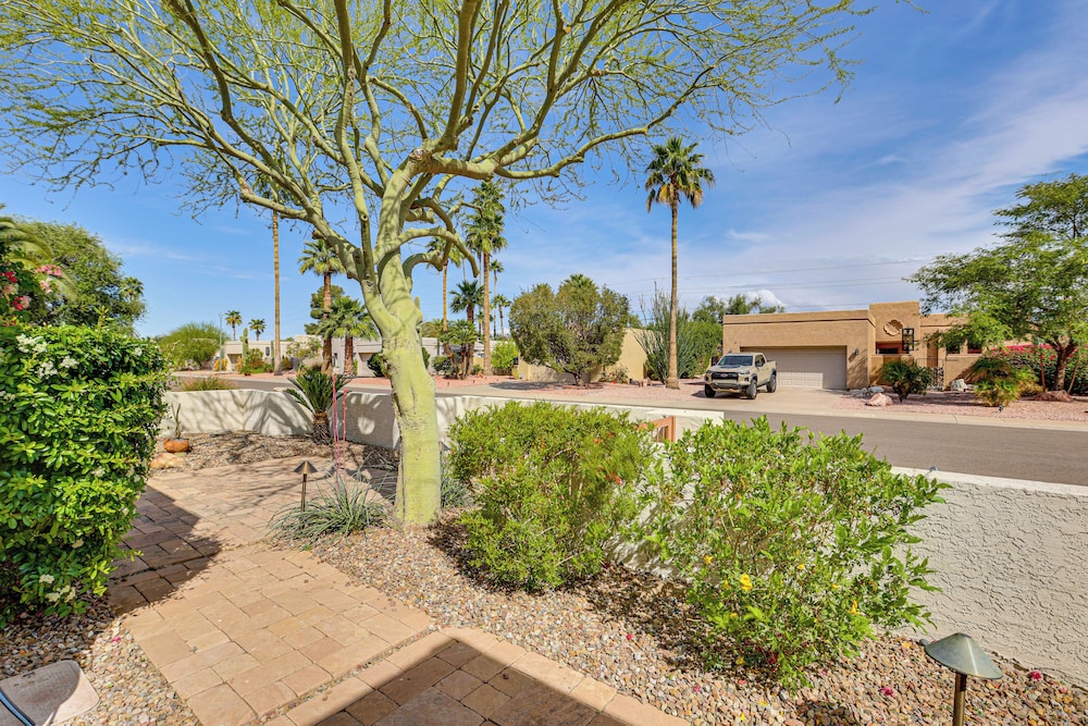 Outdoor Entertainment Space: Home in Scottsdale