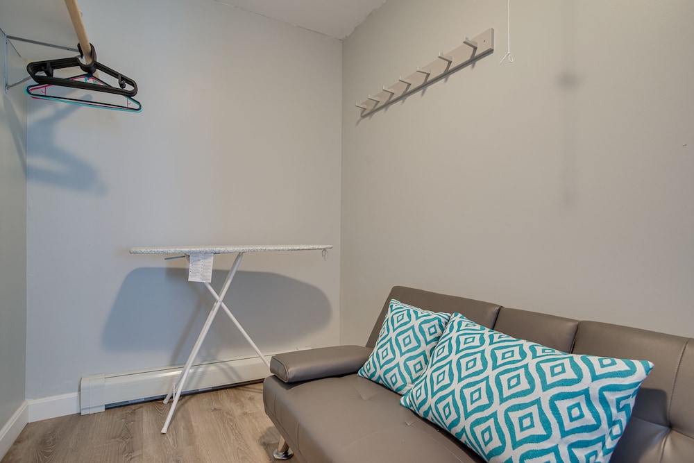 ~ 1 Mi to Beach: Cape Cod Apt in South Yarmouth