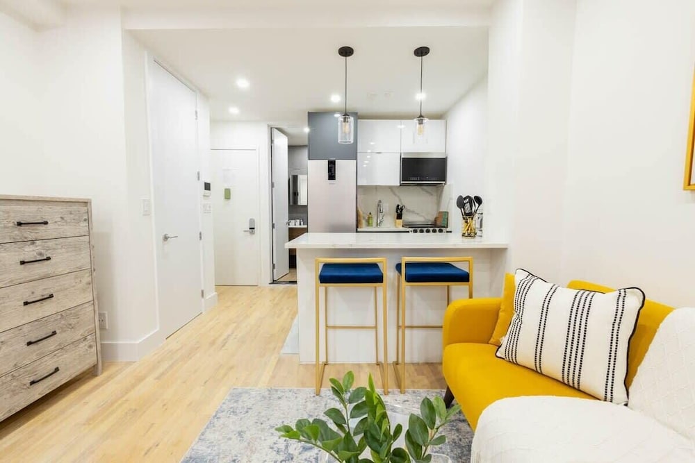 1597 New York Apt