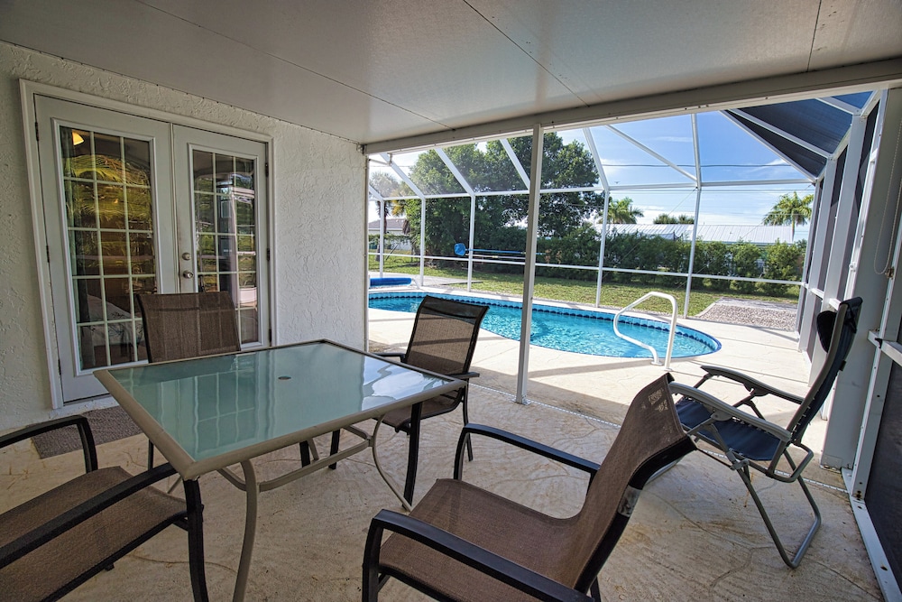 Hotel Van Nuys - Vacation Home - Image 1