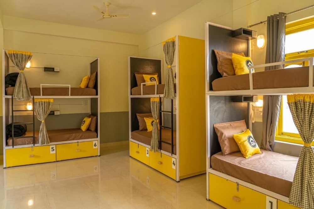 The Hosteller Kareri