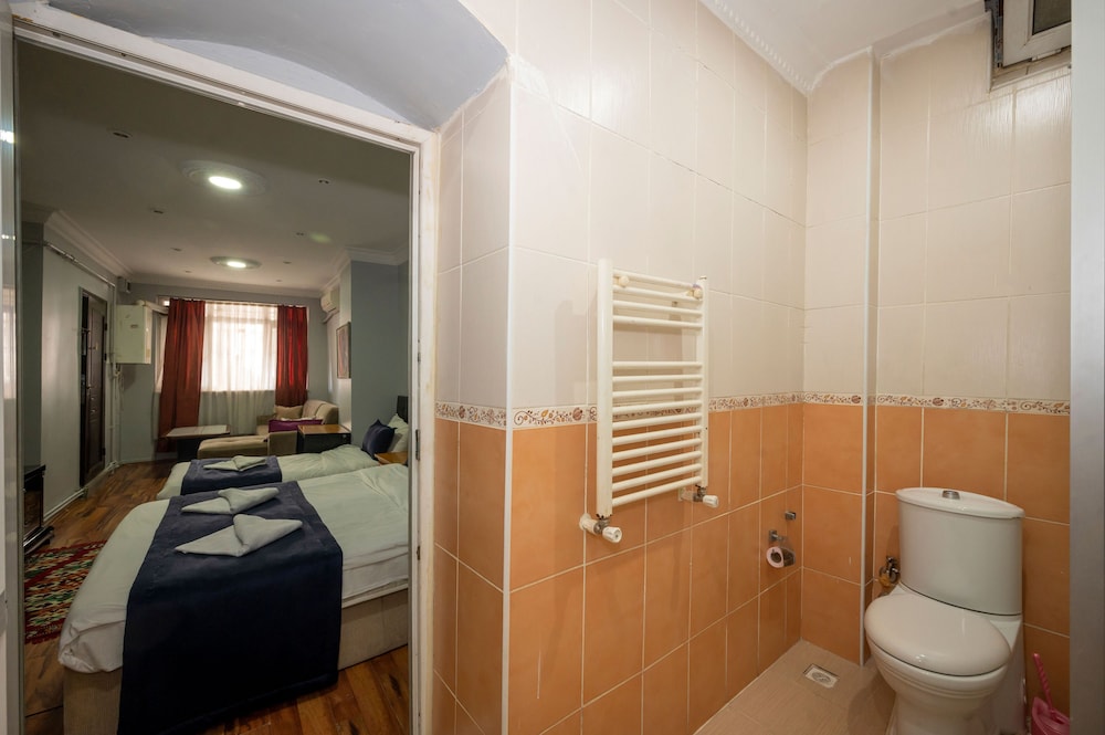 Taksim Suite II