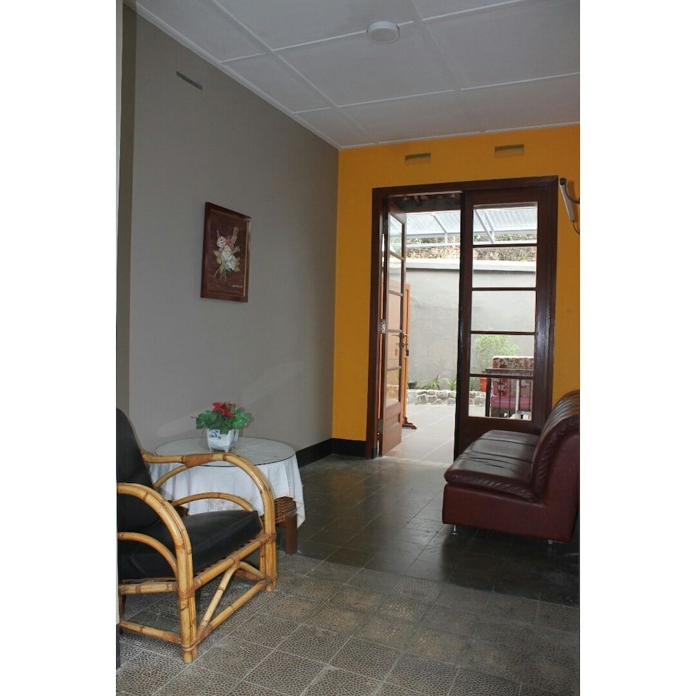 De Riau Cottage by HouseinBandung