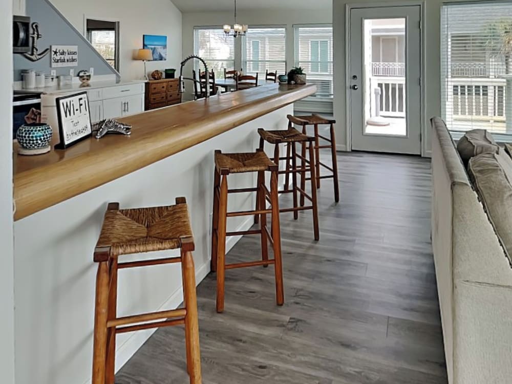 Beachfront Dolphin by Ryson Vacation Rentals