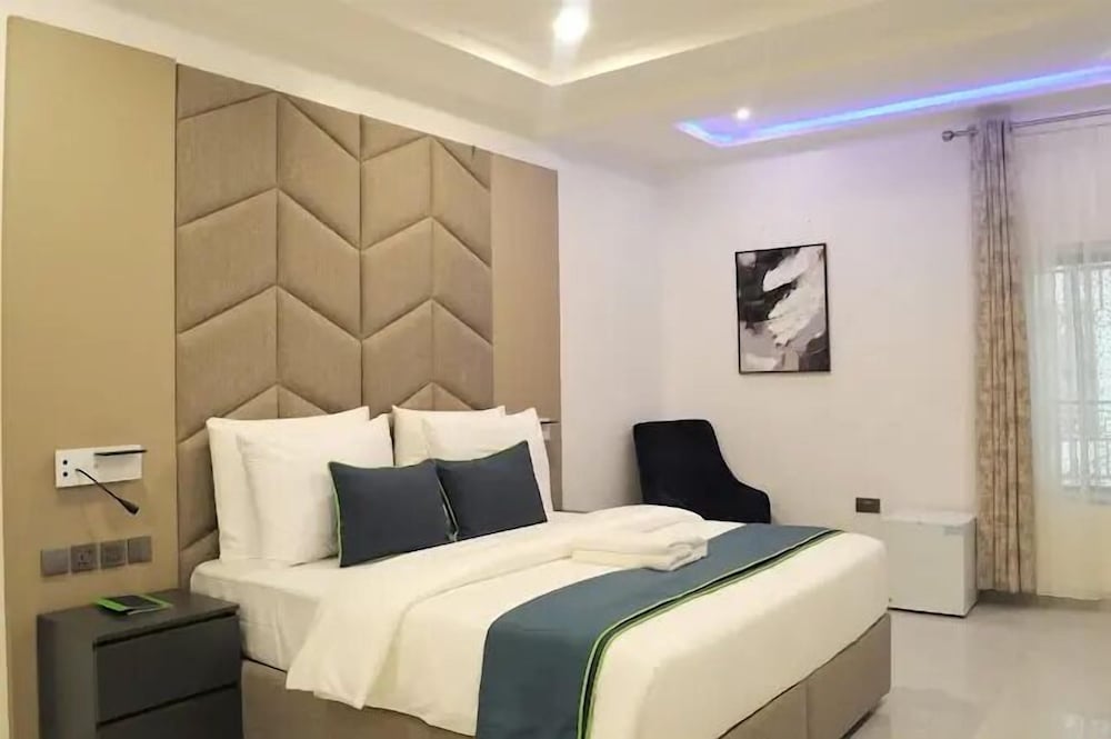 Blue Velvet Apartments