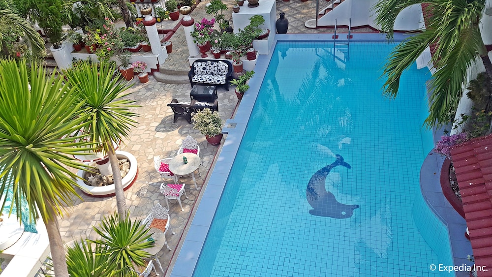 White Castle Resort & Hotel