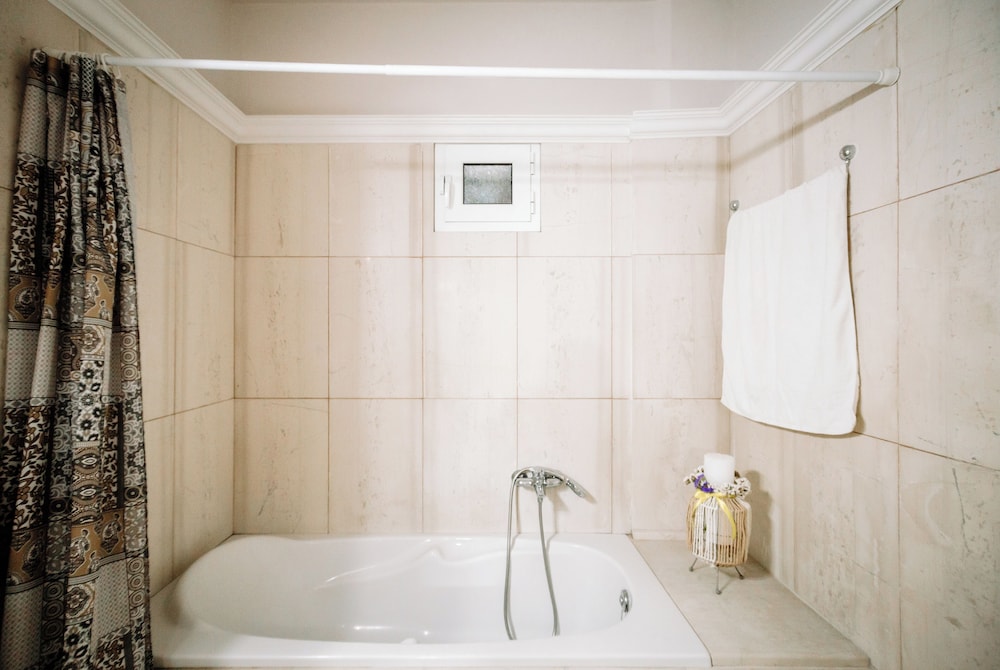 Rahes Villa With Private Swimming Pool