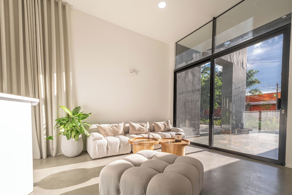 Metropolitan Living by HOUSY