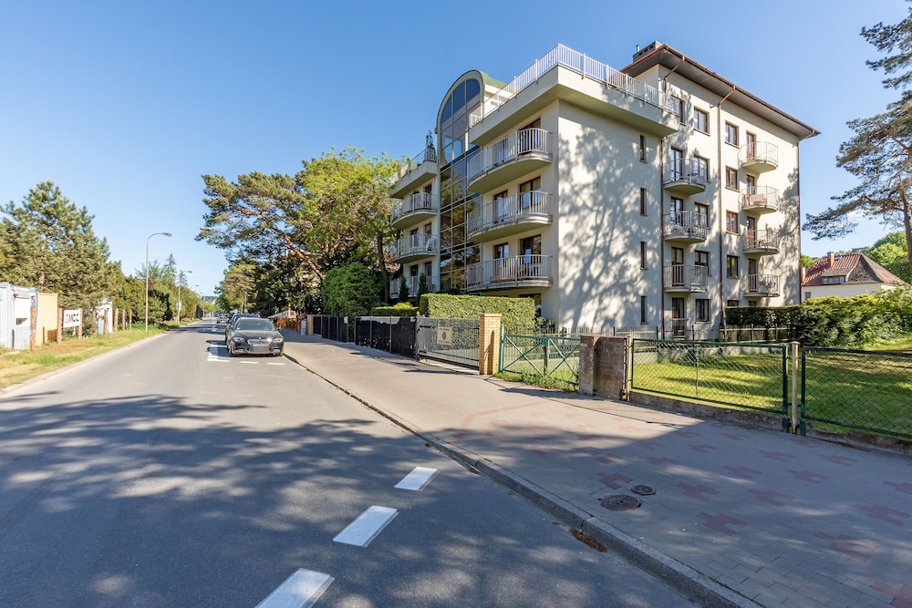 Apartments Handwit by Renters view 4