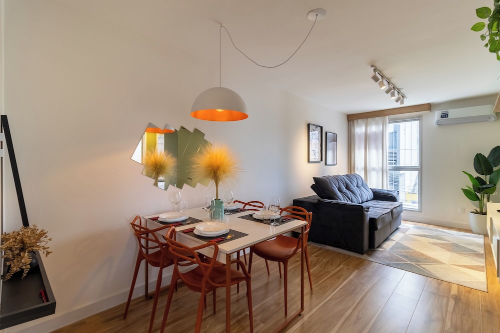 Amazing Apartment With Great Location - Eox0102