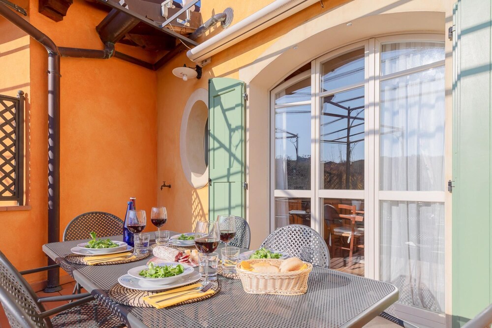 Borgo del Torchio A14 con Piscina by Wonderful Italy view 2