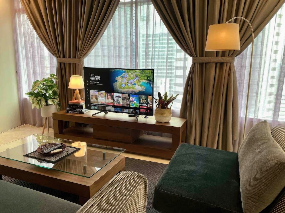 SOHO Suites KLCC by Emily in Town