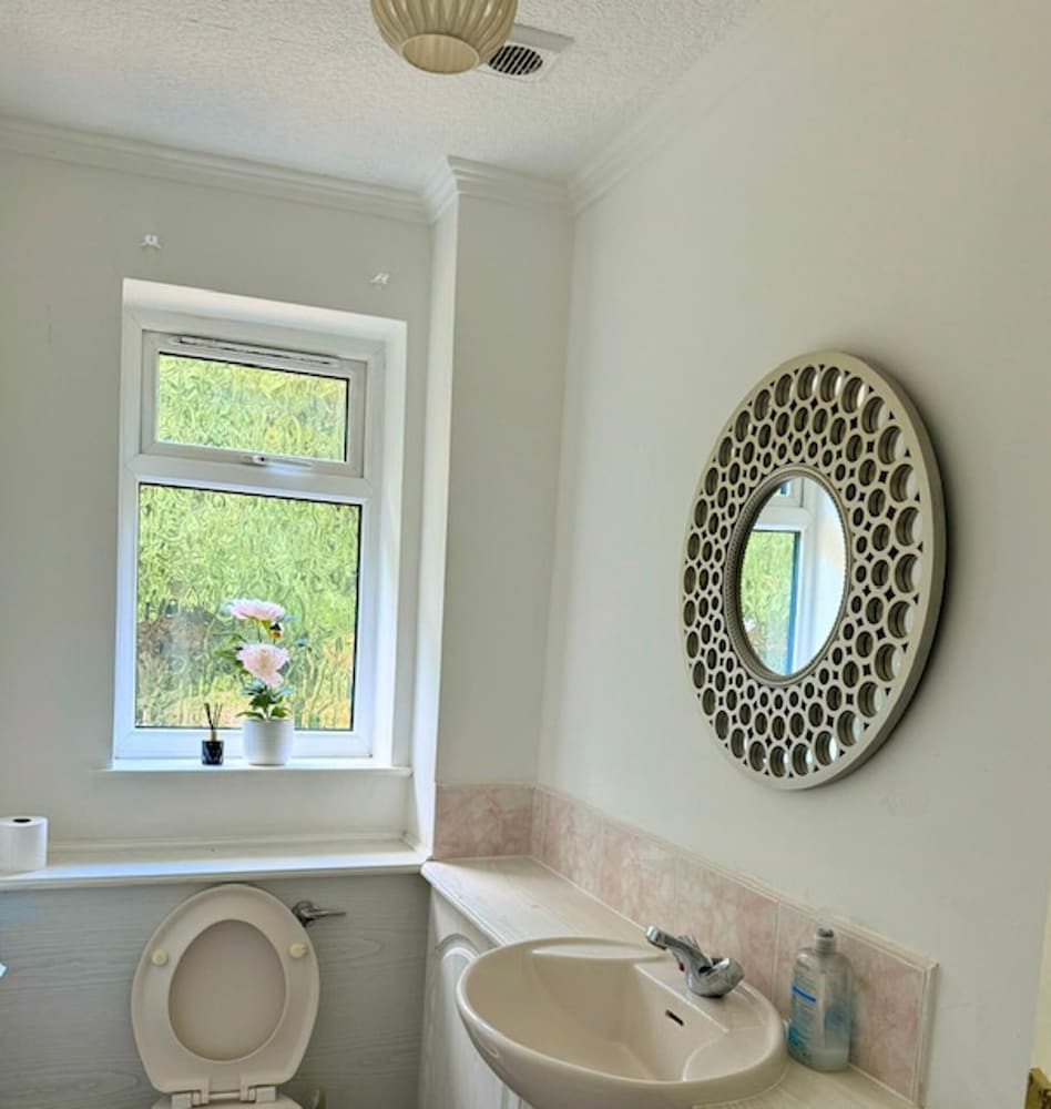 Bungalow - Sleeps 6 - Garden - Wheelchair Access
