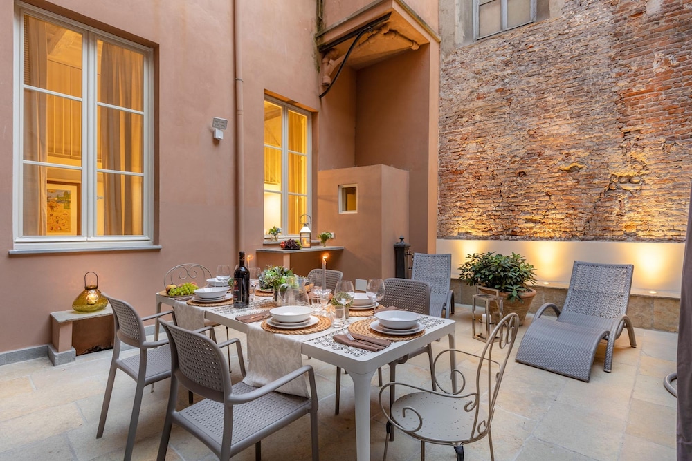 Cortile Moderno Apartment