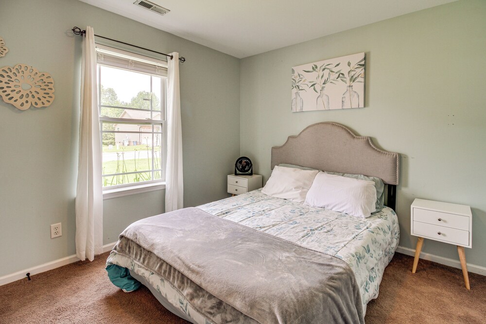 13 Mi to Chattanooga: Family Home w/ Backyard!