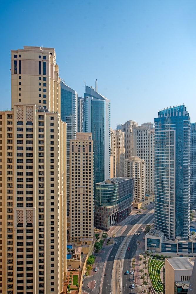 Amazing Cozy 1-bedroom Apartment Perfect for 4 in Dubai Marina