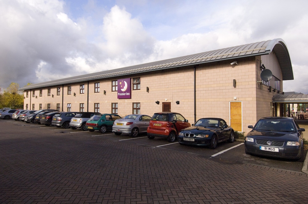 Premier Inn Manchester - Cheadle 2