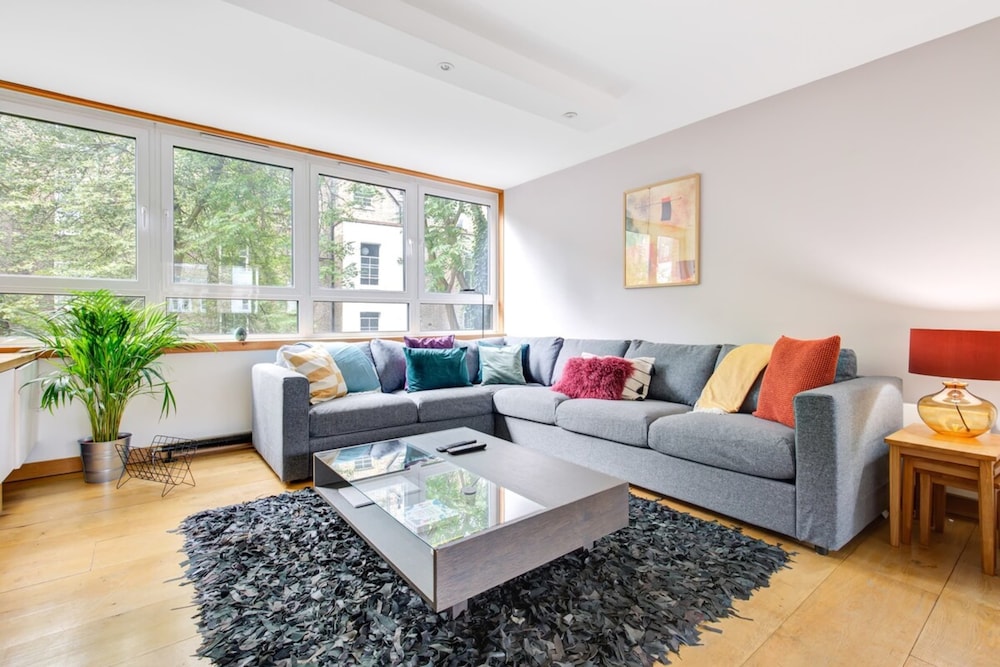 Modern Notting Hill 2 Bedroom Near Royal Oak Tube