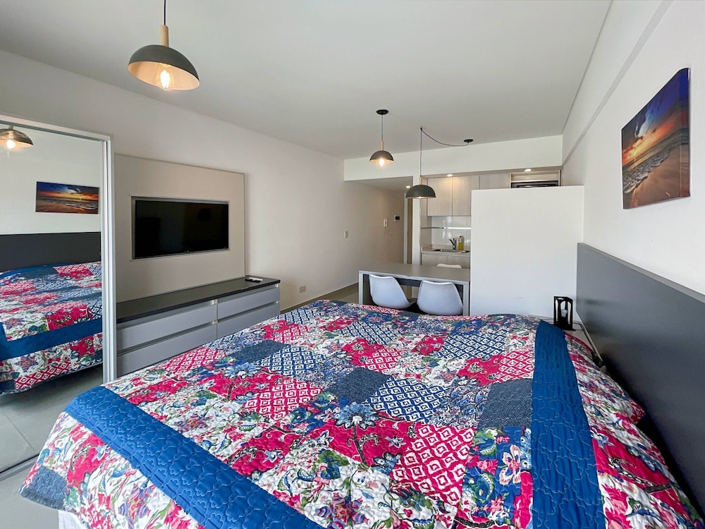 Ayres Suites Moreno