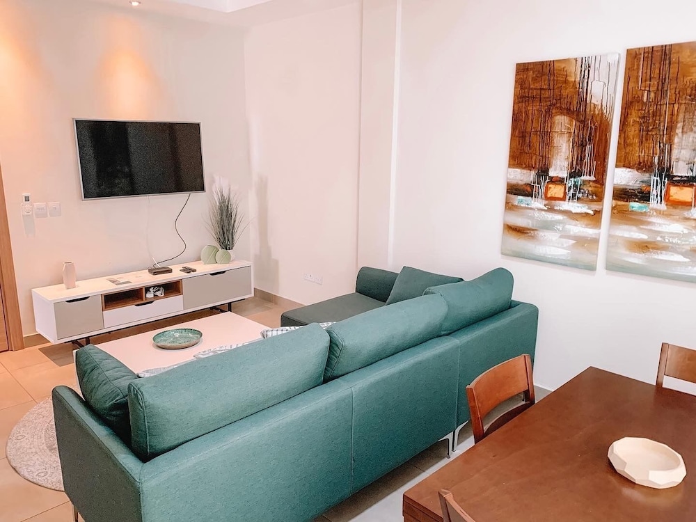 Sky Suites Airport