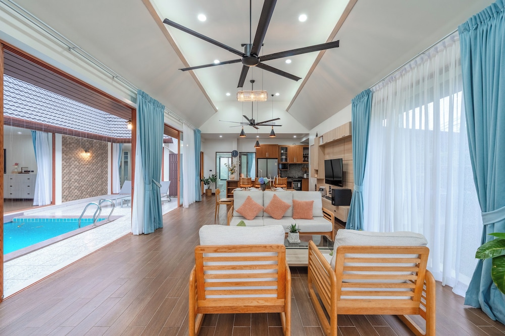 4BR Villa Retreat Pool & Wildlife V227