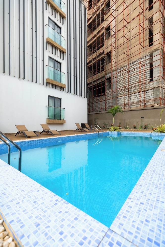 Belfast studio-Blue Waters Property.