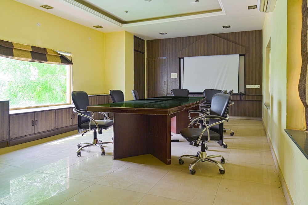 The Byke Grassfield Resort With Outdoor Pool, Shyam Nagar