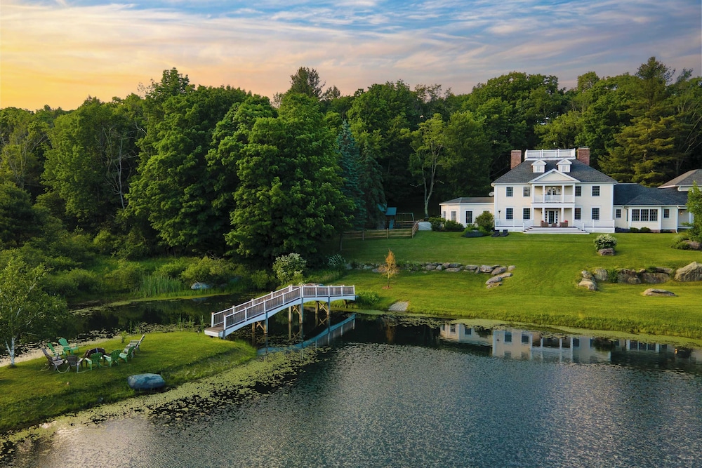 Secluded Berkshires Estate + Private Pond/pool,theater, Gym Sunny Pond