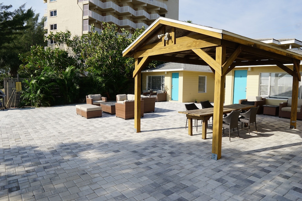 The Molloy - A Boutique Beach Resort
