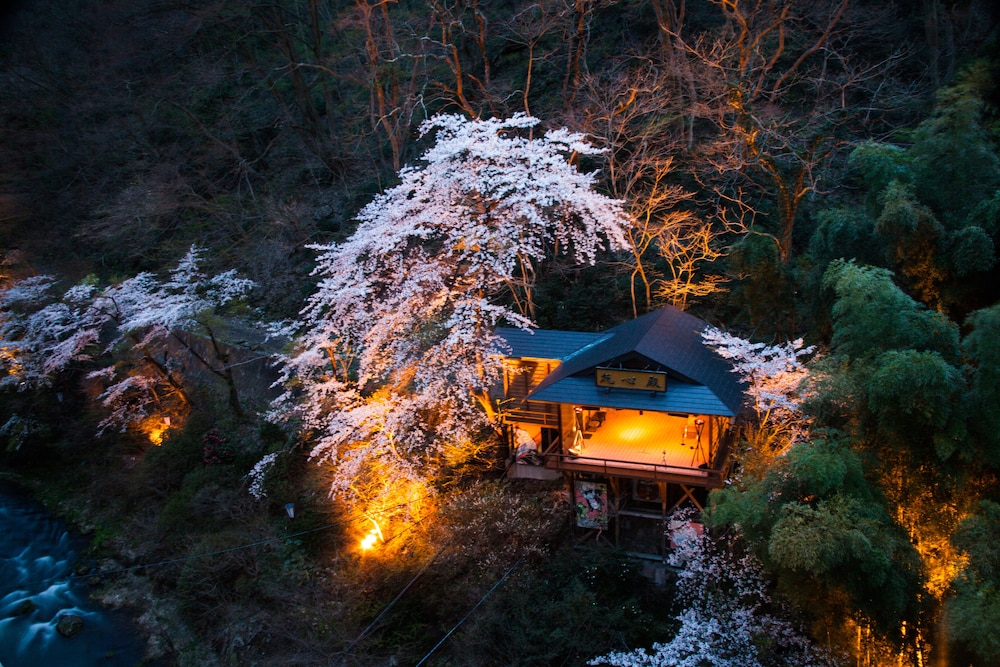 Shousuke no Yado Takinoyu