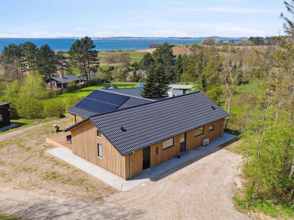 5 Star Holiday Home in Millinge