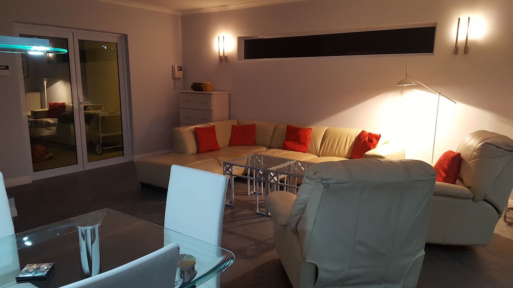 Constantia Cottages