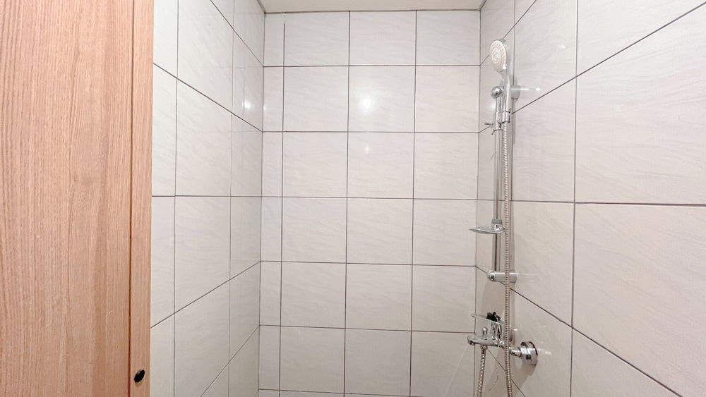 Great Deal Studio (No Kitchen) At Bandaraya - Tallasa City Makassar Apartment