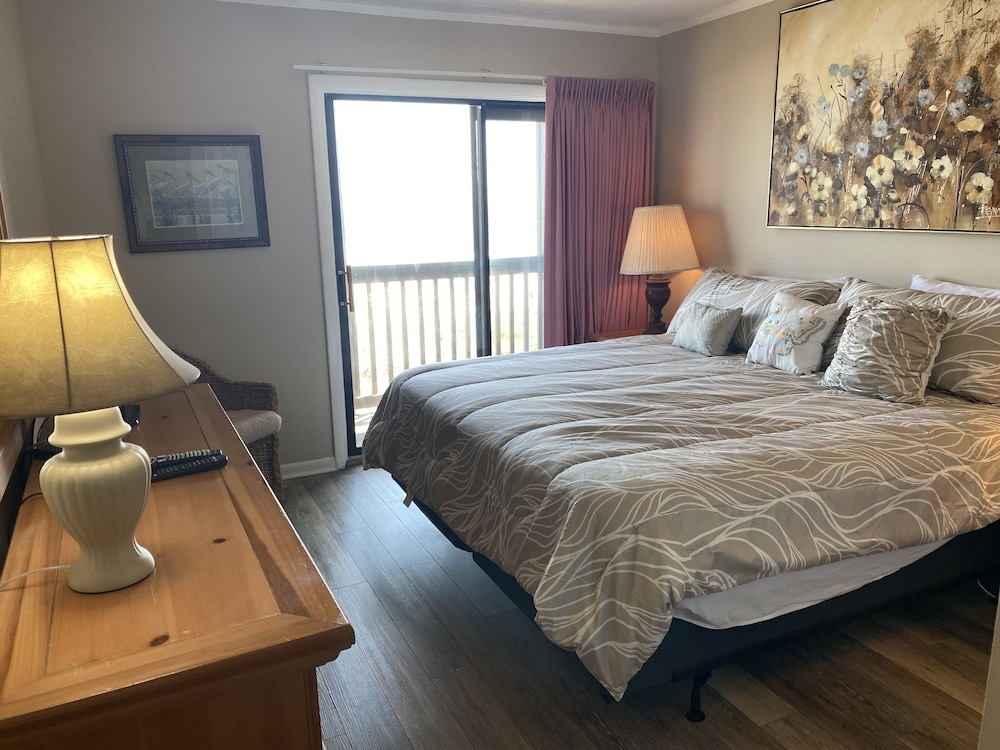 Tilghman Beach 223 3 Bedroom Condo by RedAwning