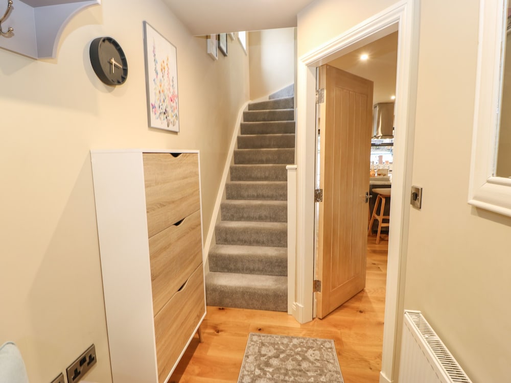 1 Stansfield Mews