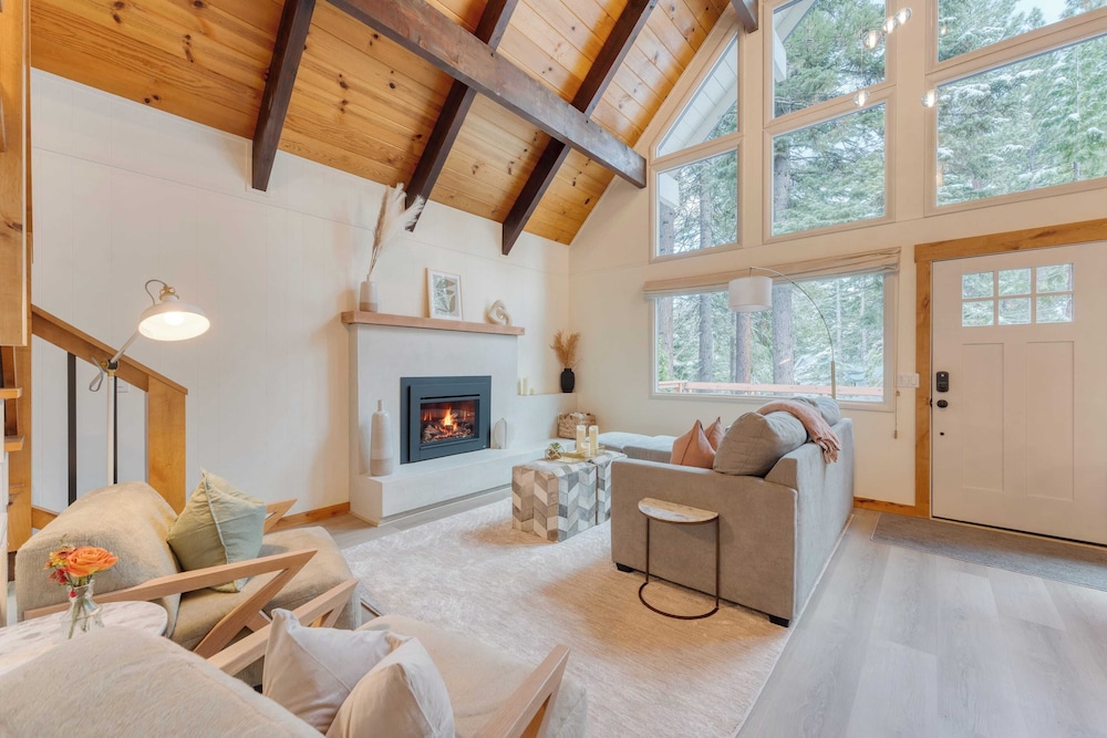 Cozy Modern Cabin w/ Sauna & Fireplace 5 Mins to Lake Peaceful Tahoe Retreat by Avantstay