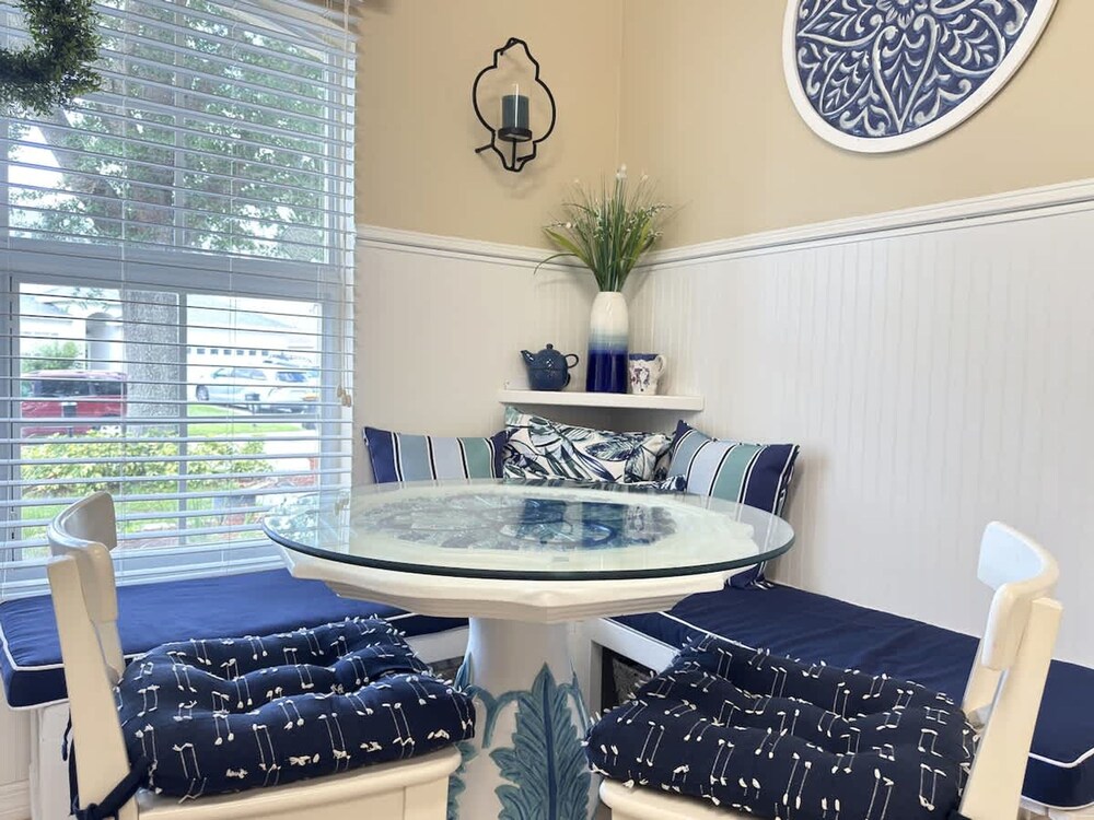 Near Disney Villa 3 bd Private Pool