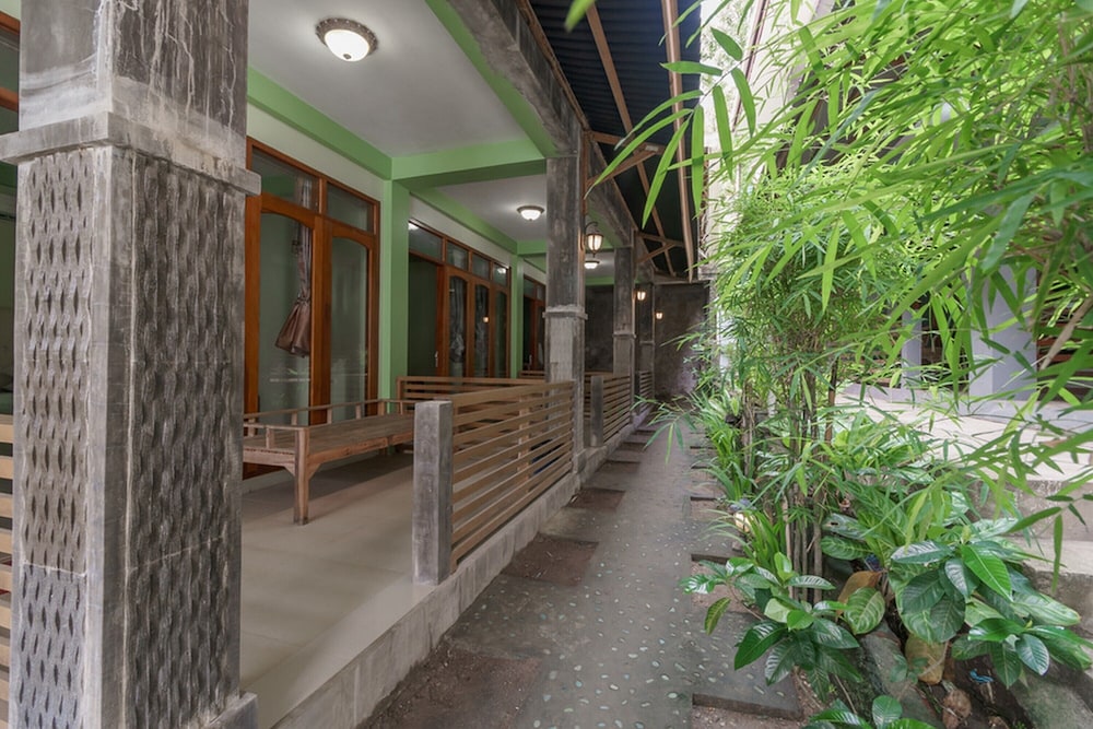 RedDoorz Syariah @ Iboih Beach Sabang view 3