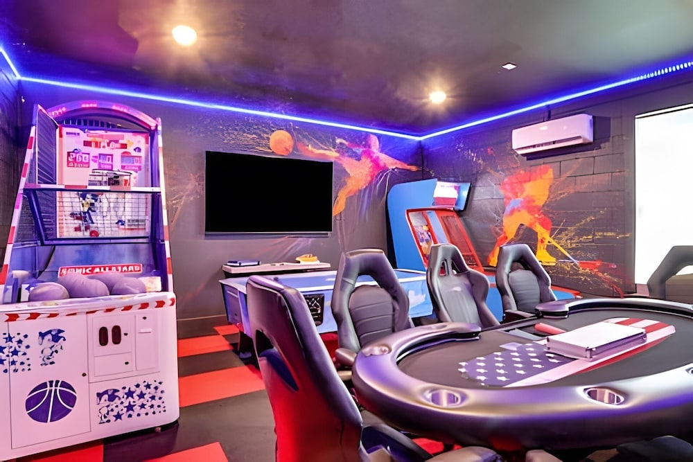 Reunion Luxury Villa w/ Lake View & Game Room
