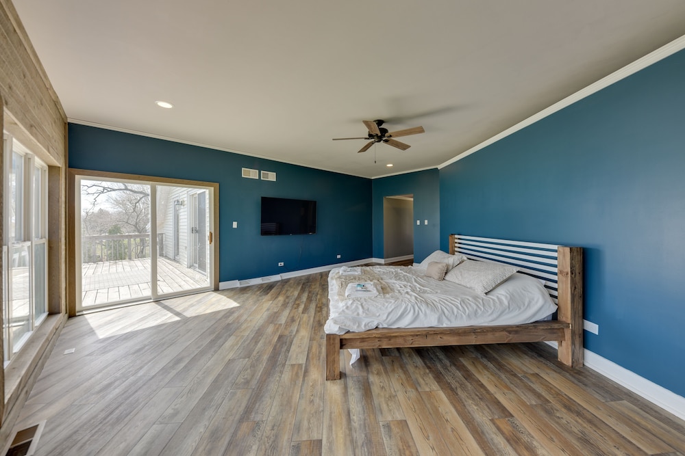Milwaukee Vacations - Lake Michigan Vacation Rental w/ Private Beach! - Property Image 3
