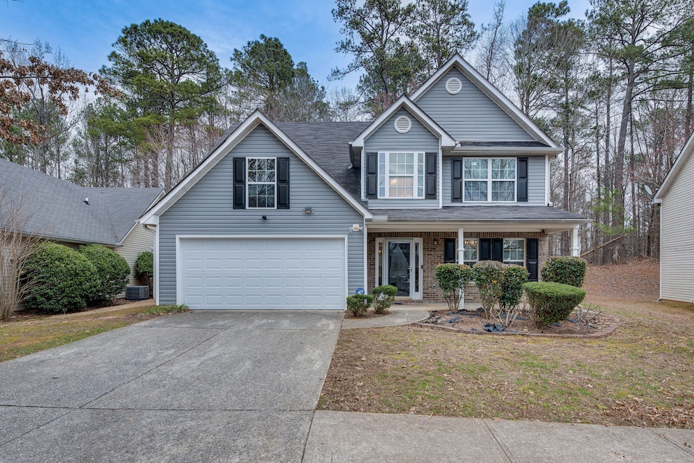 Spacious Snellville Home w/ Yard: 28 Mi to Atlanta view 5