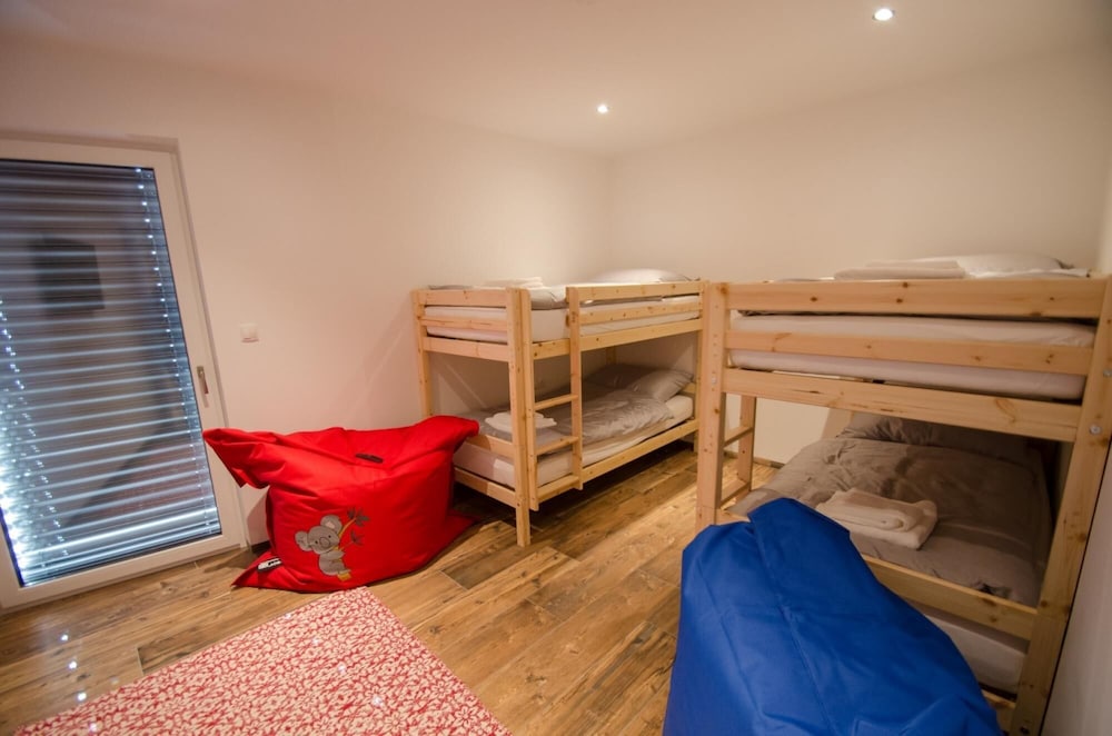 Superb Alpine Lodges Zell am See 6-8pax