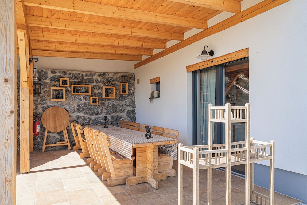 Stuk House